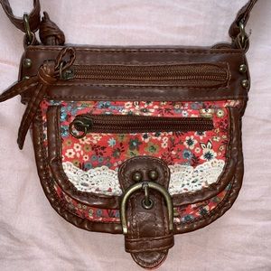 Super cute floral cross body bag with 5 pockets